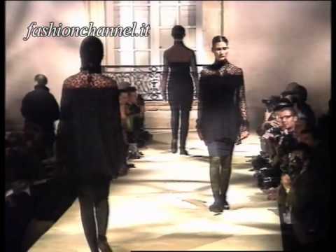 "Romeo Gigli" Autumn Winter 1991 1992 Milan 4 of 4 pret a porter woman by FashionChannel