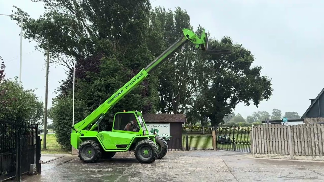 MERLO P60.10 4WD TELEHANDLER *10 METER REACH* C/W PALLET TINES