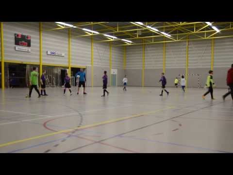 Wintercup Noord 2014 sv Bedum D3 - Omlandia D2    0 - 0