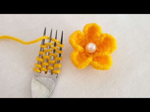 Amazing Flower Crafts Ideas with Woolen yarn - Easy Wool Flower with Fork - Hand Embroidery Trick