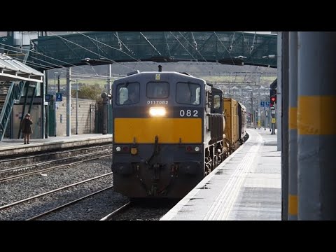 Iarnrod Eireann / Irish Rails 071 Class GM locomotive (082) / Bray Station /working the Sperry Train