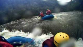 preview picture of video 'Upper Gauley-Chicken Soup/Chicken Ender (Surf City) 9-12-2009'