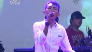 Download lagu Rico - Dingin (Hamdan ATT) mp3 Download lagu Rico - Dingin (Hamdan ATT) mp3