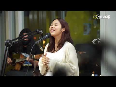 Bund... Ada Nadin Amizah Nyanyiin Bertaut di Prambors Nih!