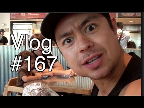 What's in my Chipotle Burrito? (Vlog #167)