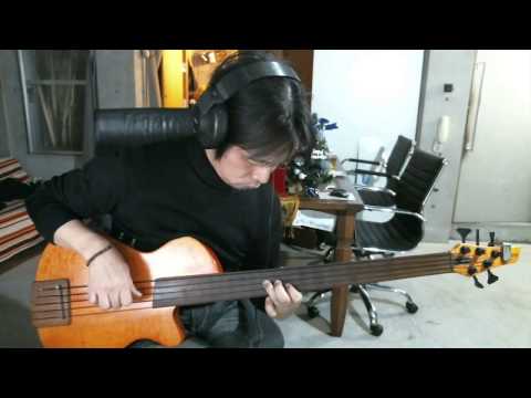 Veillette Paris 5-string Fretless - Kenji Takeda "Silent Night"