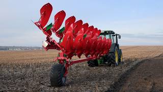 AGRO-MASZ GIANT VARIO FÉLIG FÜGGESZTETT 7-8 FEJES VÁLTVAFORGATÓ EKE