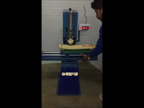 Cricket Bat Knocking Machine