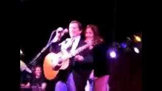 Chris Difford helps announce my pregnancy at B.B. King's