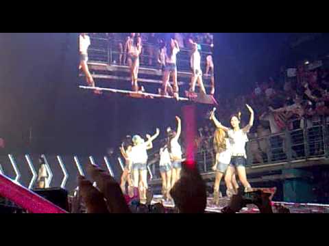 (fancam)SNSD(YoonA) 120212 just i can inside her eyes. i feel so good.mp4