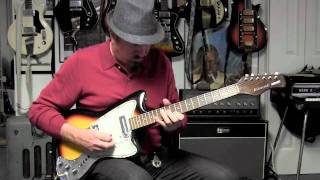 Video thumbnail for 1960s Coral Hornet (Danelectro) Guitar Demo by drowninginguitars