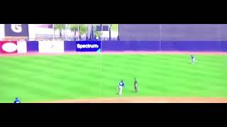 Download lagu DJ LeMahieu gets first hit of spring training for ... mp3
