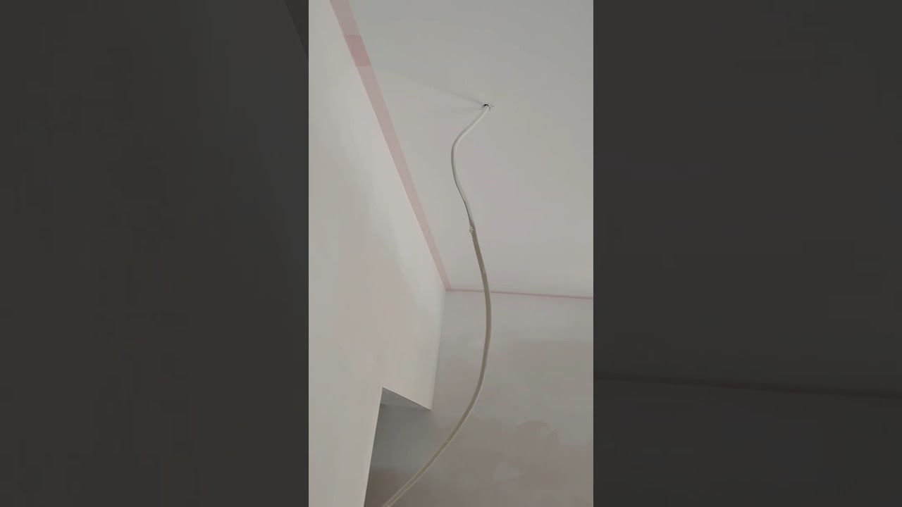 Cum delimitez tavanul de pereți la vopsirea cu lavabilă colorată