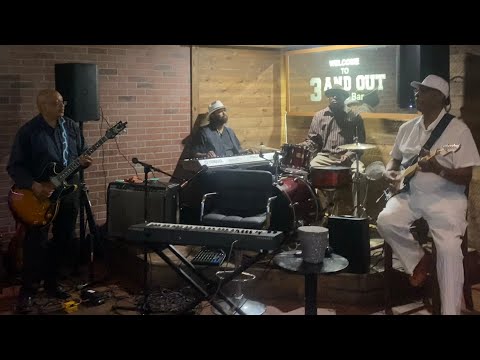 Lucky Lloyd with The William Porter Band