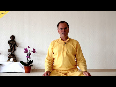 Hintere Nabho Mudra zur Aktivierung von Vishuddha Chakra