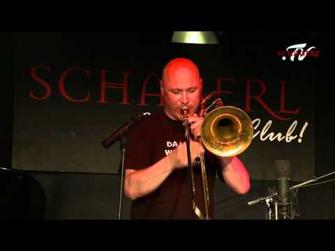 Bertl Mütter mit dem Schagerl Muthorn - Schagerl Brass Party 2010