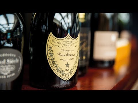 Prestige Cuvée vs Vintage Champagne with Jancis Robinson - Dom Pérignon & Moet Champagne Pair 3/8