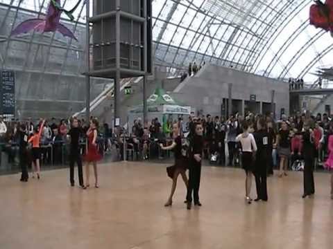 Fabian Glatz und Nikola Matthies-Schubert. (Nr.:27). Junior I D. Rumba. Leipzig 17.02.2013