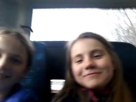 S kajou a mimozemšťanen v autobuse