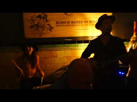 Live music and good vibes in Byron Bay, Australia