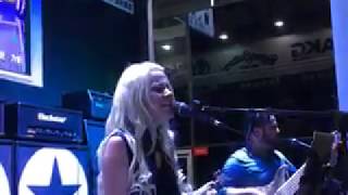 Daniela Bessia 安达 为爱起舞 Live it up! Live band ( B1) concert shanghai music expo