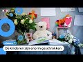Bloemen en knuffels op eerste schooldag na flatbrand