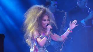 Gloria Trevi A Gatas 2017