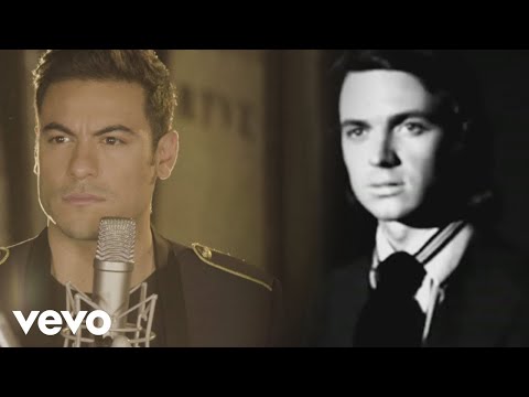 Camilo Sesto y Carlos Rivera Cantan "Algo de Mí"