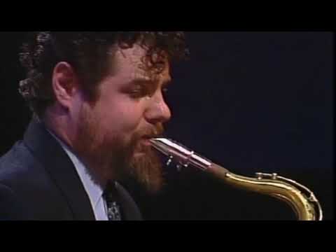 Mister W.Winelight, Wesley Plass