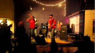 Hot'N Bothered- Reason To Breathe (Live At Matrix Coffee House) How To Rock Video