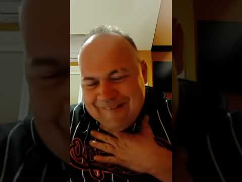 MC Isti - Hotel óceánpartra néző ablakkal , chili szósz