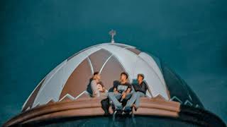 Download lagu #Lirik.                               Lirik lagu sudut pandangku tentang mereka 'Enau - Negara Lucu' mp3