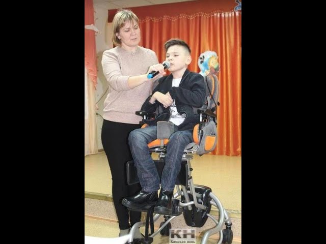 Особенный мальчик Тимур Фазлиев читает стихотворение. Часть 1. Лаишево. 03.12.2019 г. Видео Людмилы Никифоровой