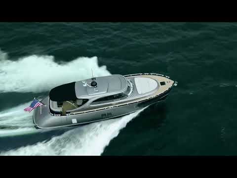 Zeelander 5 Offers The Perfect Blend of Tranquility and Power on the Water.