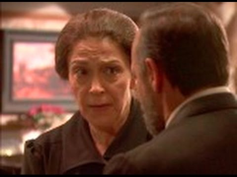 Francisca y Raimundo sofocan el fuego de Cristóbal Garrigues