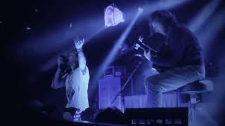 Incubus - &#39;Love Hurts (acoustic)&#39; live in Cologne, Germany