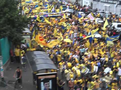 "Caravana La Monumental Final América vs Cruz Azul" Barra: La Monumental • Club: América