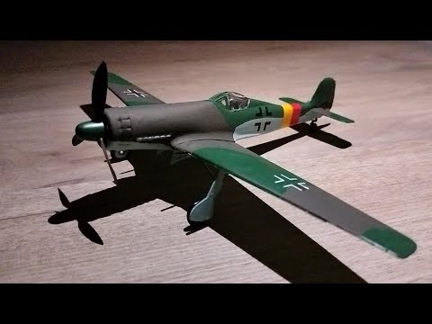 REVELL 1:72 Scale - Focke Wulf Ta 152 H Plastic model kit - Aircraft model