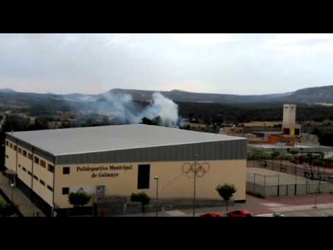 La humareda por el fuego en Camaretas.