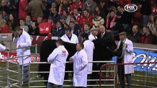 bizarre-rugby-girls-topless-haka