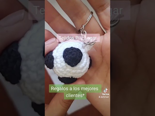 Vídeo relacionado con LJFEA Llavero Futbol, Llavero de Zapato de Fútbol Metálico, Regalo para Adultos y Niños, Regalo Entrenador Futbol, Llaveros Niños