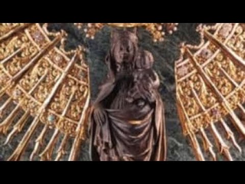 A minute with the Virgin of Pilar on 4/3/26 by Isabel L.