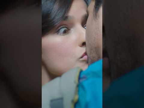 Vicky Kaushal’s SNEAKY Kiss With Angira Dhar! 👀❤️ #LovePerSquareFoot
