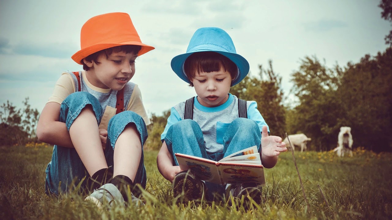 Semiótica: conceitos de ícone, índice e símbolo.