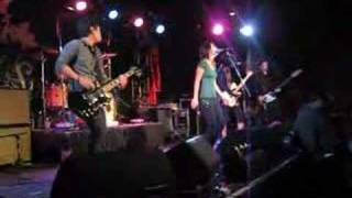 Meg &amp; Dia - Getaways Turned Holidays live 10/30/07