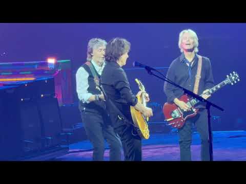 Paul McCartney - The End (solos) - Friday Nov 21, 2025 TD Coliseum Hamilton thumbnail