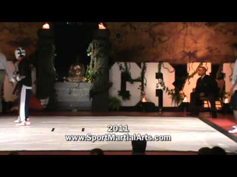 2010 NBL Supergrands - Miguel Soto v Leautry Bruner