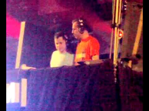 Ivan Ionov b2b Dima Krasnik on Kiss FM 7th Birthday video 1.mp4