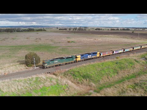 7732V Pacific National Grain Train With VHAF Hoppers (5/7/2023) - PoathTV Australian Railways