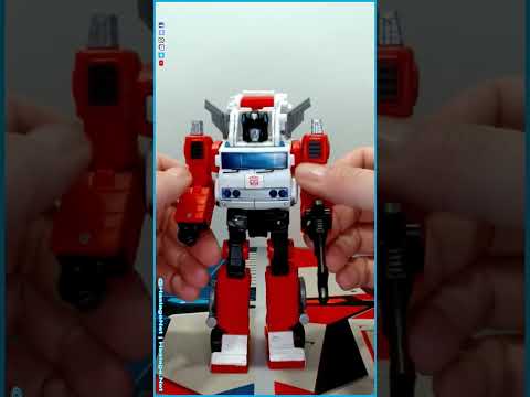 "Ready..." Transformers: Generations Selects Targetmaster Artfire & Nightstick #Shorts | HNE Toys